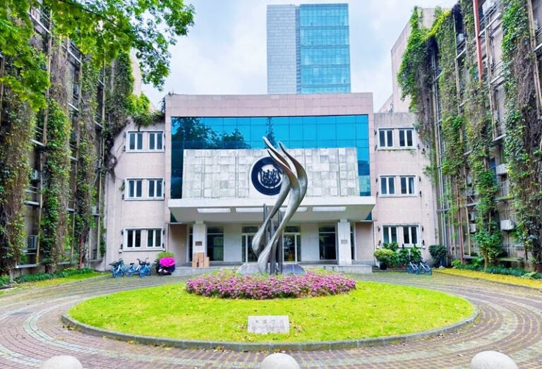 Đại học Đồng Tế tuyển sinh học bổng thành phố Thượng Hải 6 - Riba.vn Đại học Đồng Tế (Trung Quốc)