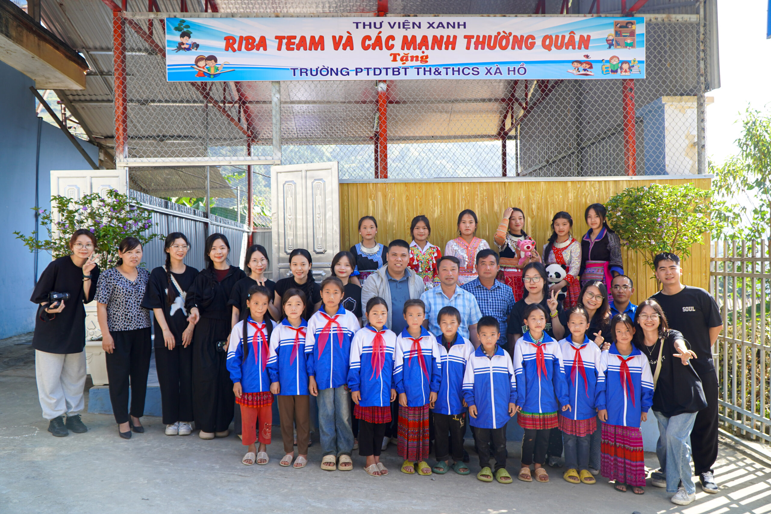 RIBA TEAM - CHUYẾN XE THIỆN NGUYỆN CHỞ YÊU THƯƠNG LÊN VÙNG CAO TÂY BẮC - Riba.vn